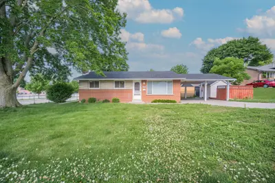 155 Berwick Street, Woodstock, On N4s 7l6