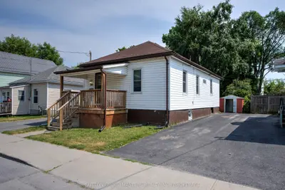 Detached in Kingston