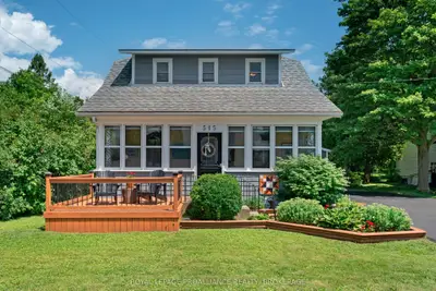 Detached in Gananoque