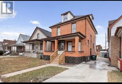 Duplex in Windsor