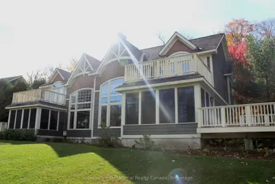 Semi-Detached Condo in Muskoka Lakes