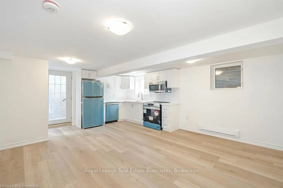 163 Bruce Street 3, Brant, ON N3S 4Z3