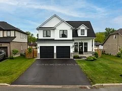 Detached in Fort Erie