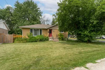Detached in Kingston