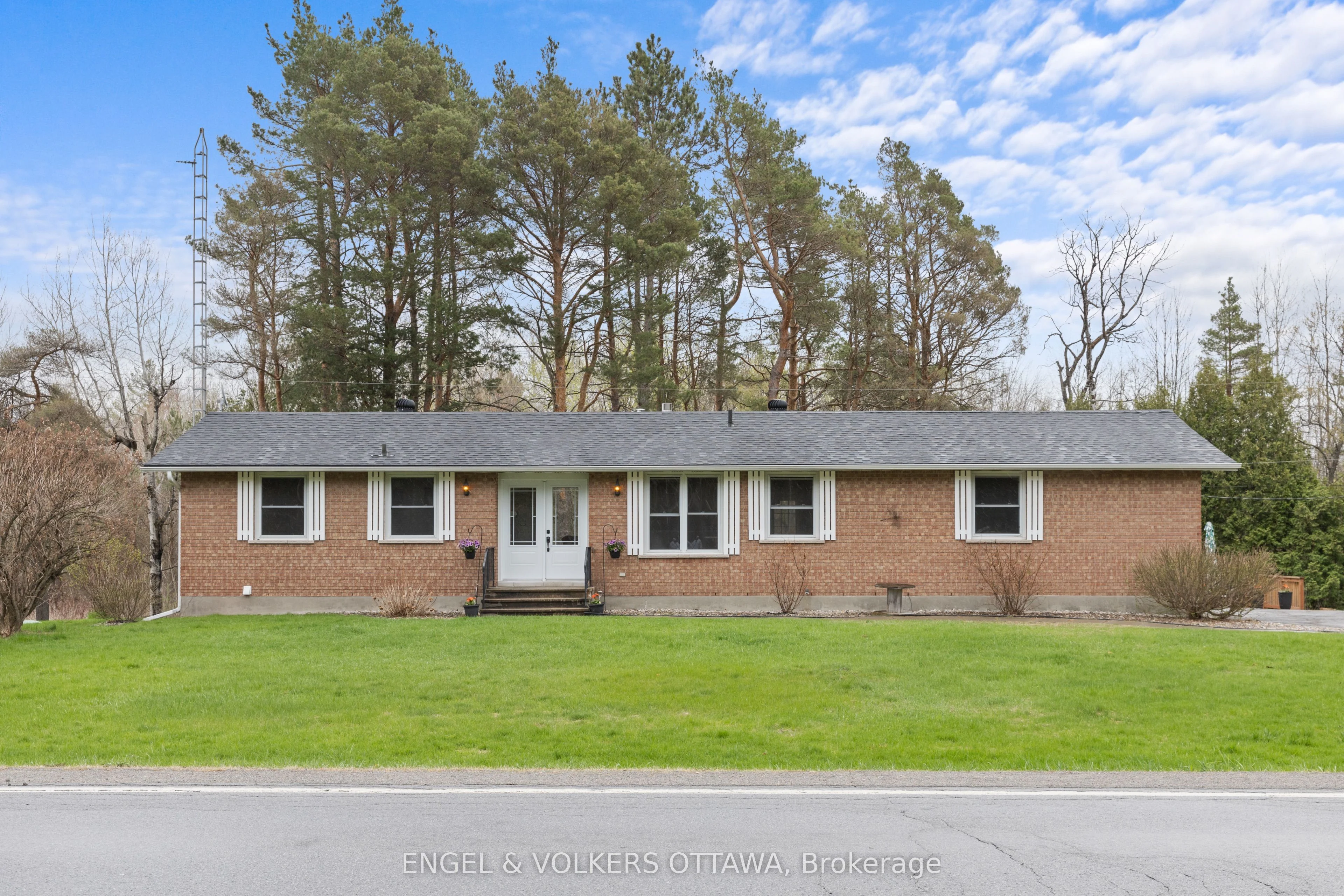 9241 County Road 44 Road, Edwardsburgh/Cardinal, ON K0G 1T0