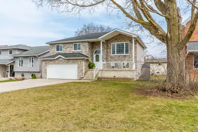 Detached in Owen Sound
