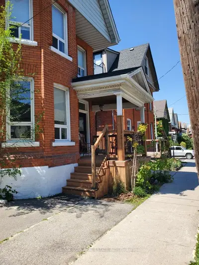 Triplex in Hamilton