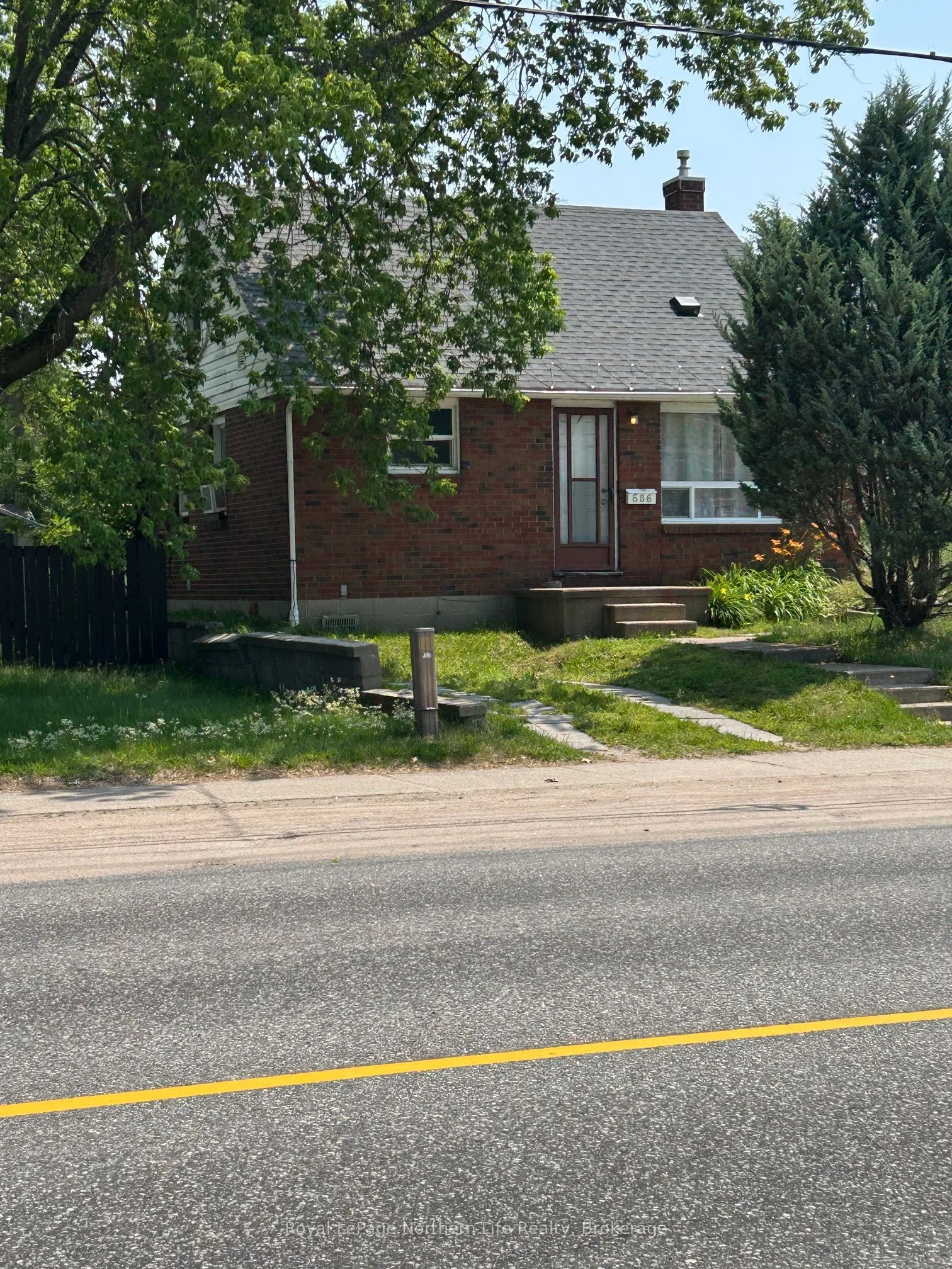 686 O'Brien Street, North Bay, ON P1B 5W6
