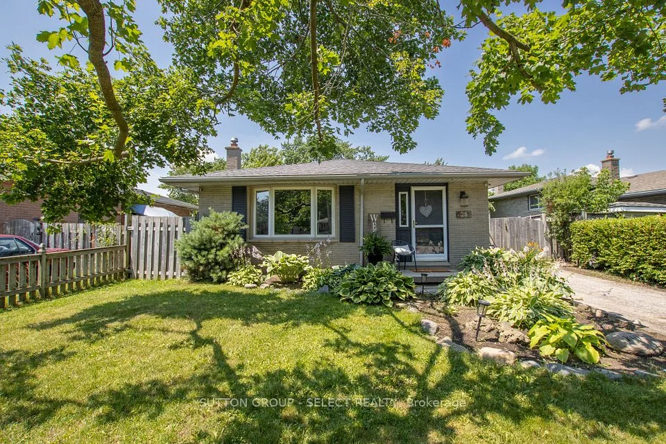 26 Surrey Court, London South, ON N6E 1T9