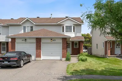 Condo Townhouse in Hunt Club - South Keys and Area