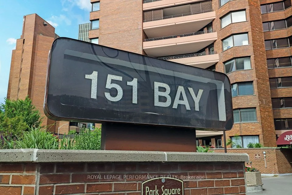 151 Bay Street 802, Ottawa Centre, ON K1R 7T2