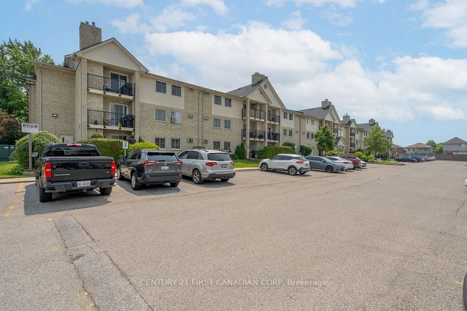 727 Deveron Crescent 203, London South, ON N5Z 4X4