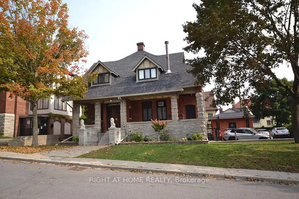 17 Marlborough Avenue E 103, Lower Town - Sandy Hill, ON K1N 8E6