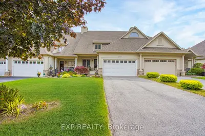 Att/Row/Townhouse in Niagara Falls
