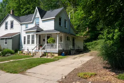 Semi-Detached in Owen Sound
