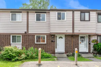 Condo Townhouse in Blackburn Hamlet