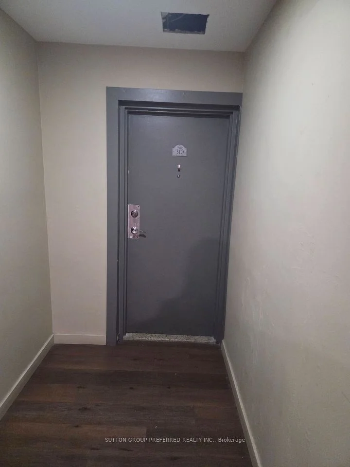 563 Mornington Avenue 310, London East, On N5y 4t8