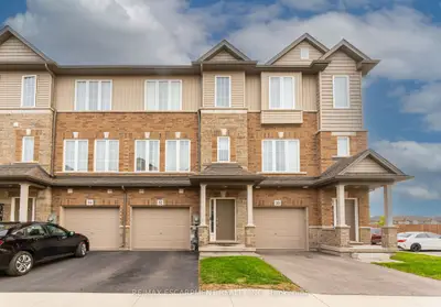 Att/Row/Townhouse in Hamilton