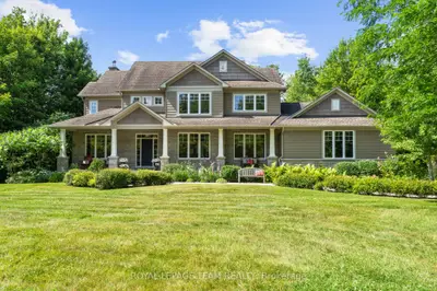 Detached in Kanata