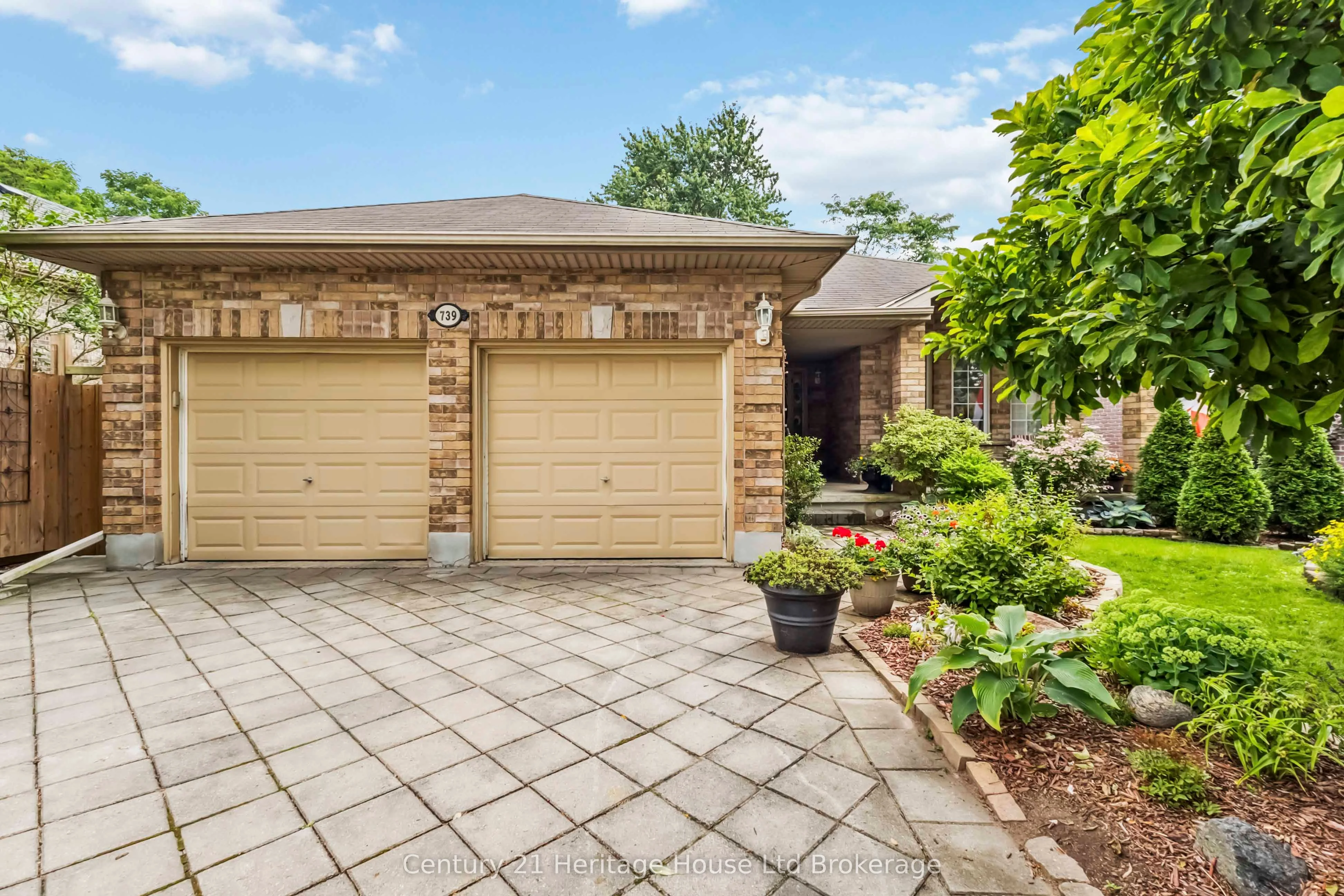739 Thornwood Drive, London North, ON N6H 5S6