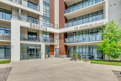 Condo Apartment in Hamilton