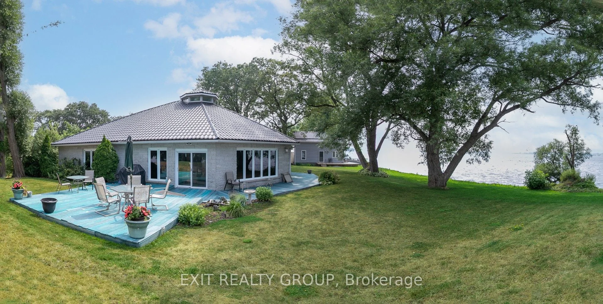 45 Peats Point Lane, Prince Edward County, ON K8N 4Z7