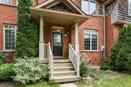Att/Row/Townhouse in Hamilton