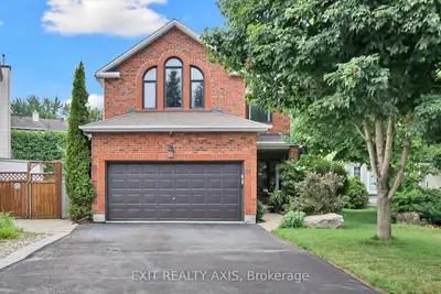 Detached in Barrhaven
