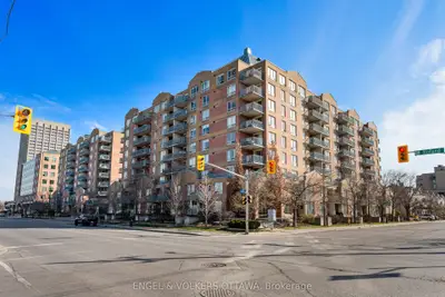 Condo Apartment in Tunneys Pasture and Ottawa West