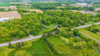 Detached in Pelham