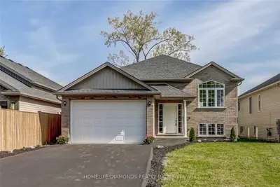 Detached in Welland