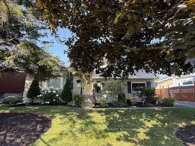 Detached in Belleville