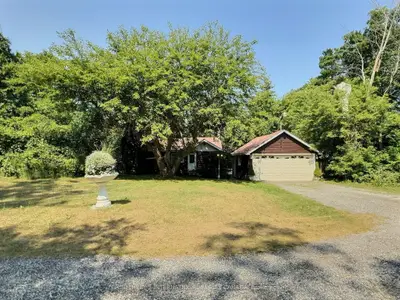 Detached in Lambton Shores