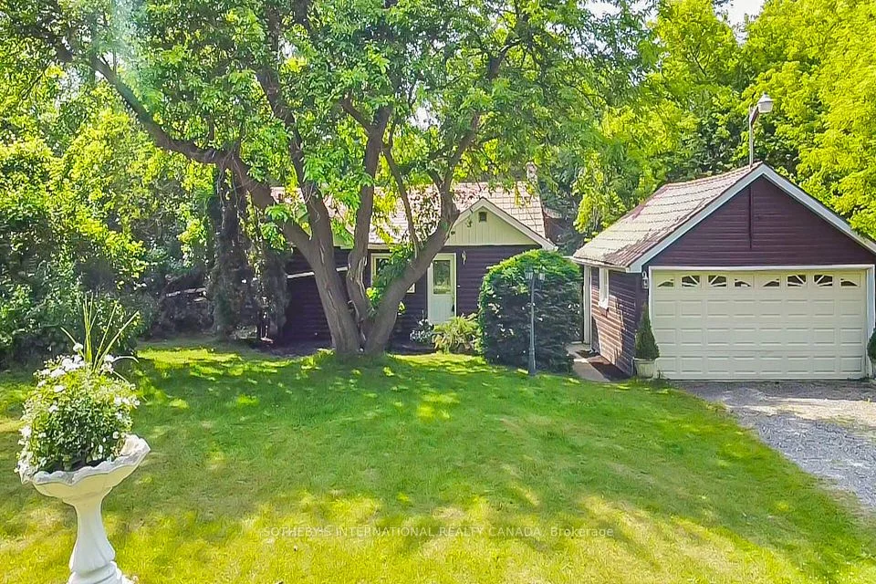 7624 Riverside Drive, Lambton Shores, ON N0M 2L0
