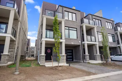 Condo Townhouse in St. Catharines