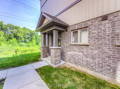 Condo Townhouse in Kitchener