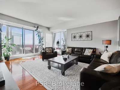 Condo Apartment in Hamilton