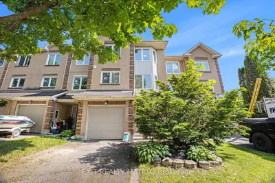 Att/Row/Townhouse in Barrhaven