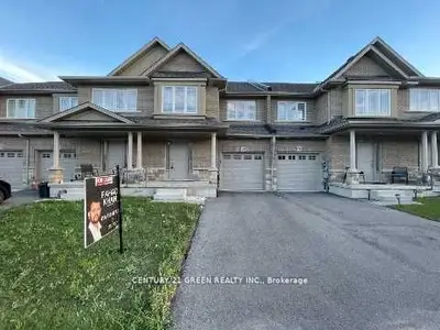 Att/Row/Townhouse in Hamilton