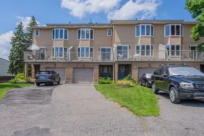 Condo Townhouse in Hunt Club - Windsor Park Village and Area