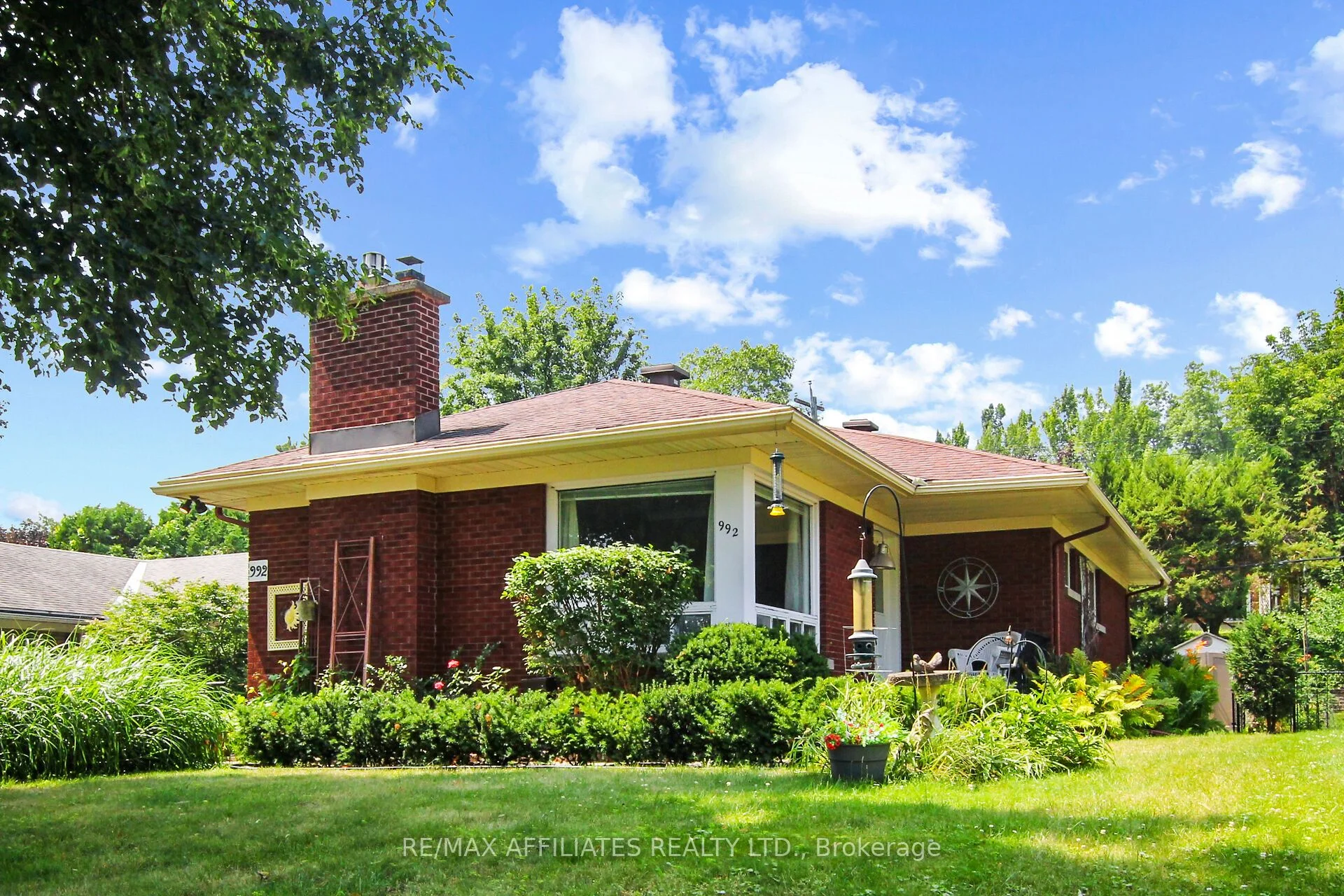 992 Neville Street, Britannia Heights - Queensway Terrace N and Area, ON K2B 5W2