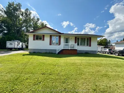 Detached in Greater Sudbury