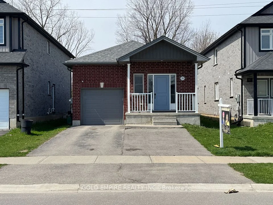 39 Yvonne Crescent LOWER, London South, ON N5Z 0A6