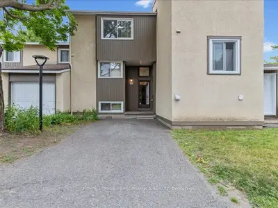 Condo Townhouse in Beacon Hill North - South and Area