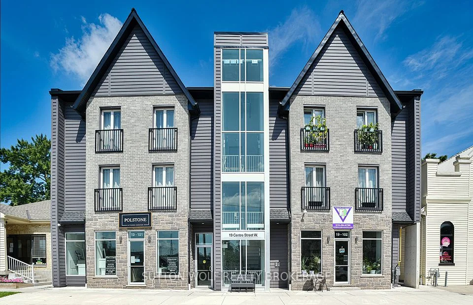 19 Centre Street W 303, Strathroy-Caradoc, ON N7G 1T5