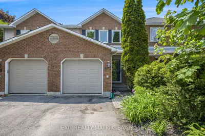 Att/Row/Townhouse in Kanata