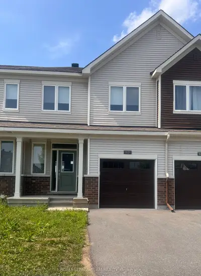 Att/Row/Townhouse in Orleans - Convent Glen and Area