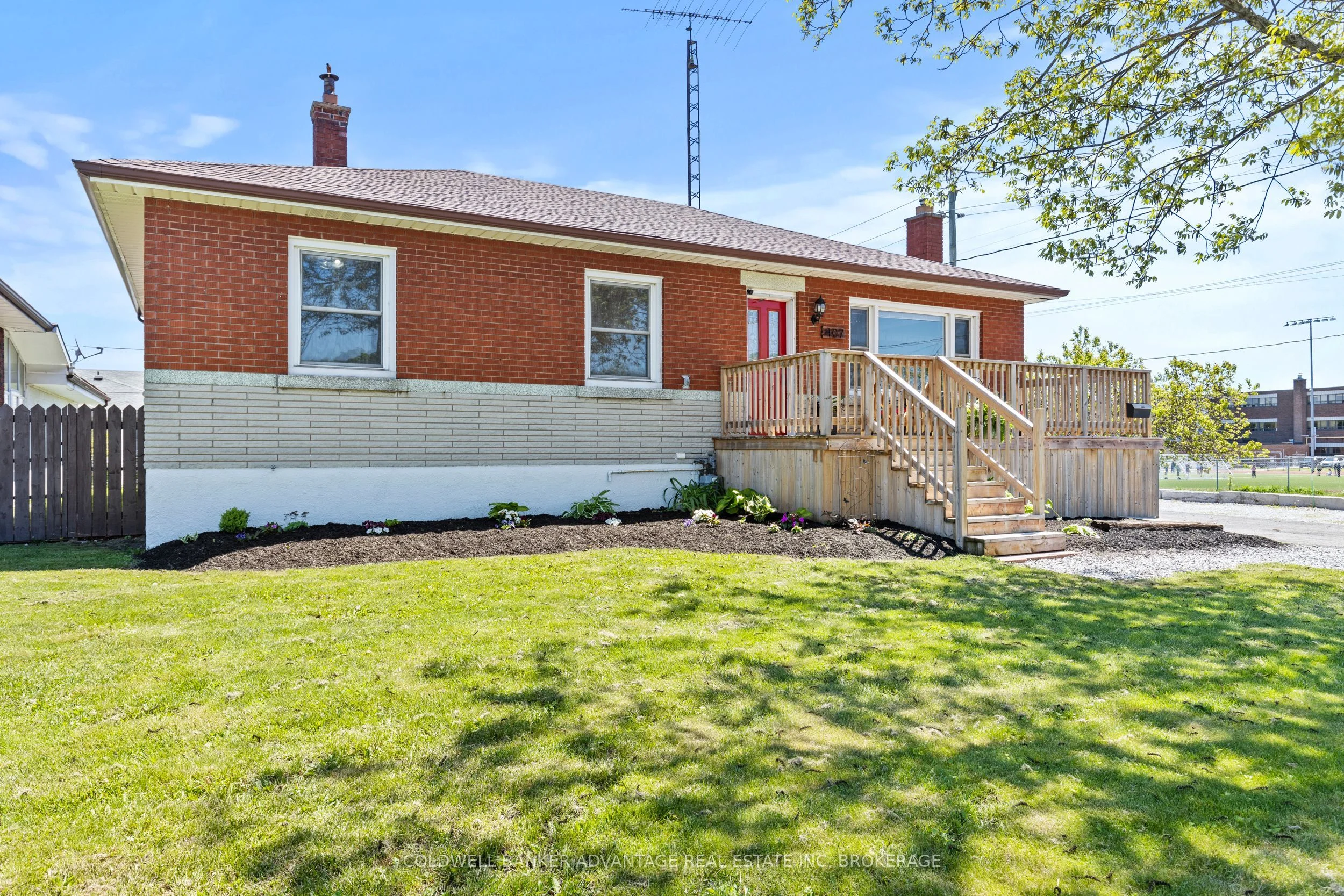 Detached in Port Colborne
