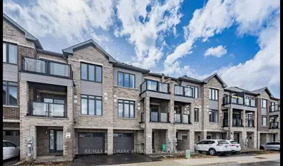 Att/Row/Townhouse in Brantford