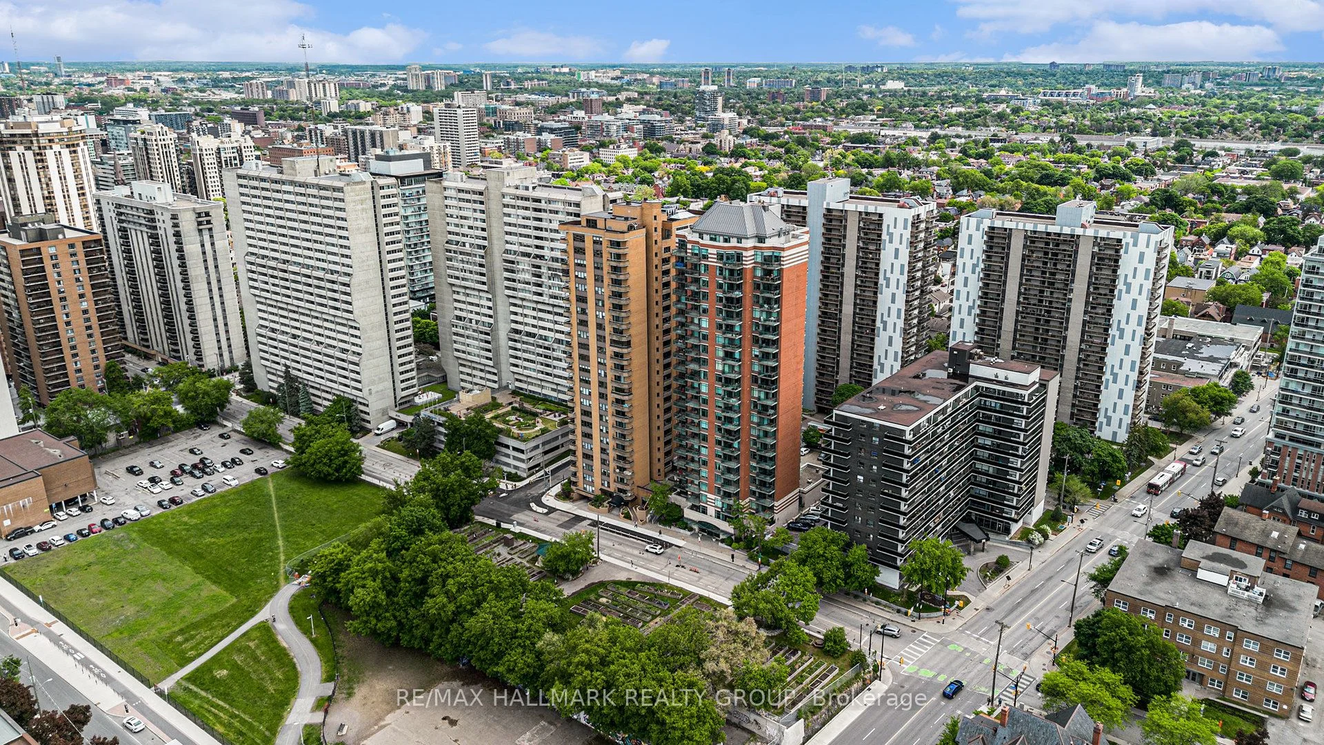 556 Laurier Avenue W 1404, Ottawa Centre, ON K1R 7X2